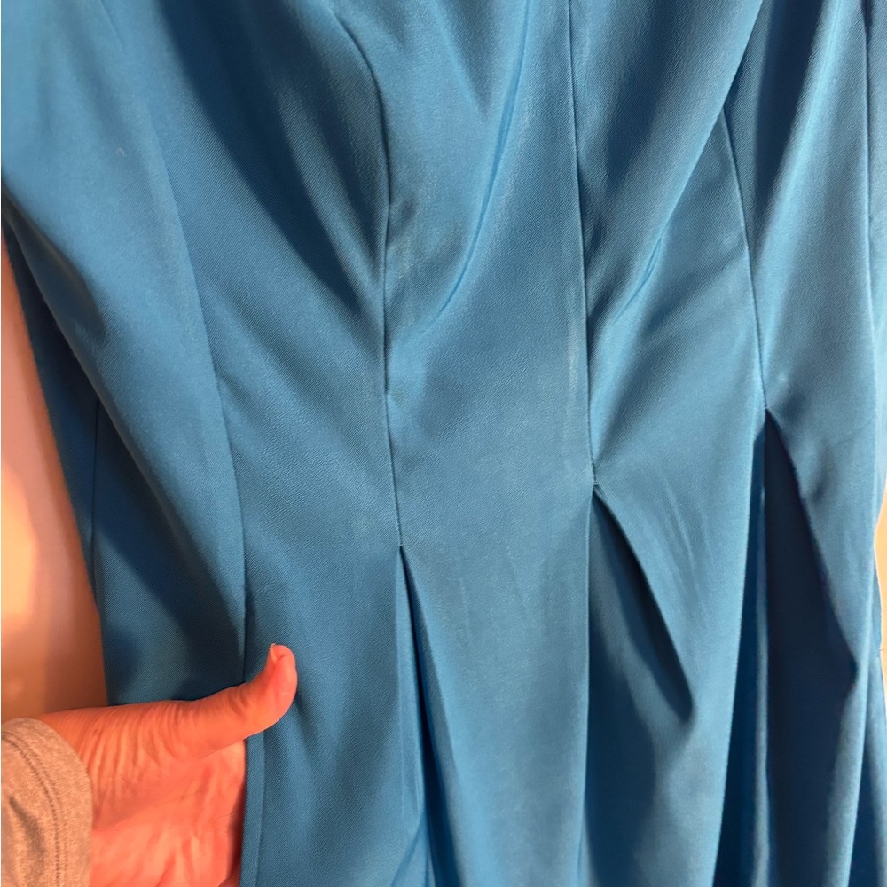 AGB Sleeveless Pleated Sheath Dress-vibrant blue - Picture 3 of 7